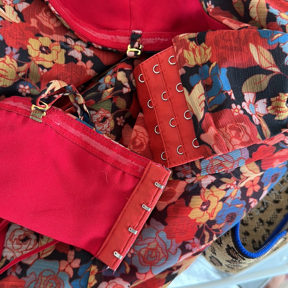 X Revolve House of Harlow 1960 "Joelle Red Floral Jumpsuit" Size S - Picture 11 of 15